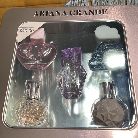 COPY - Ariana Grande perfum - Picture 4 of 4